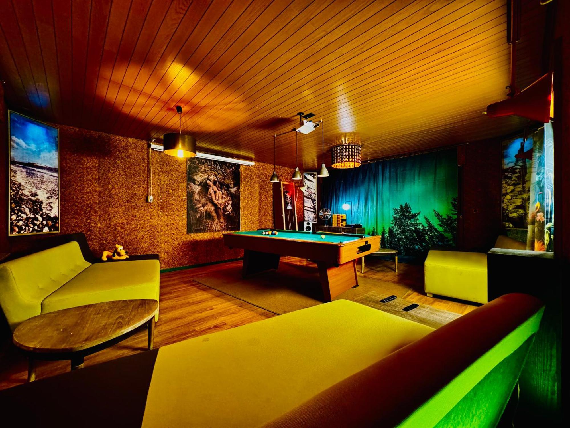 Bookeinfach Bad Ems - Private - Sauna Jacuzzi Whirlpool Swimmingpool Alahna Sup Beachvolleyball Billiards Ping Pong Cinema Theater Music Disco Ball Bbq Und Parkplaetze Extérieur photo