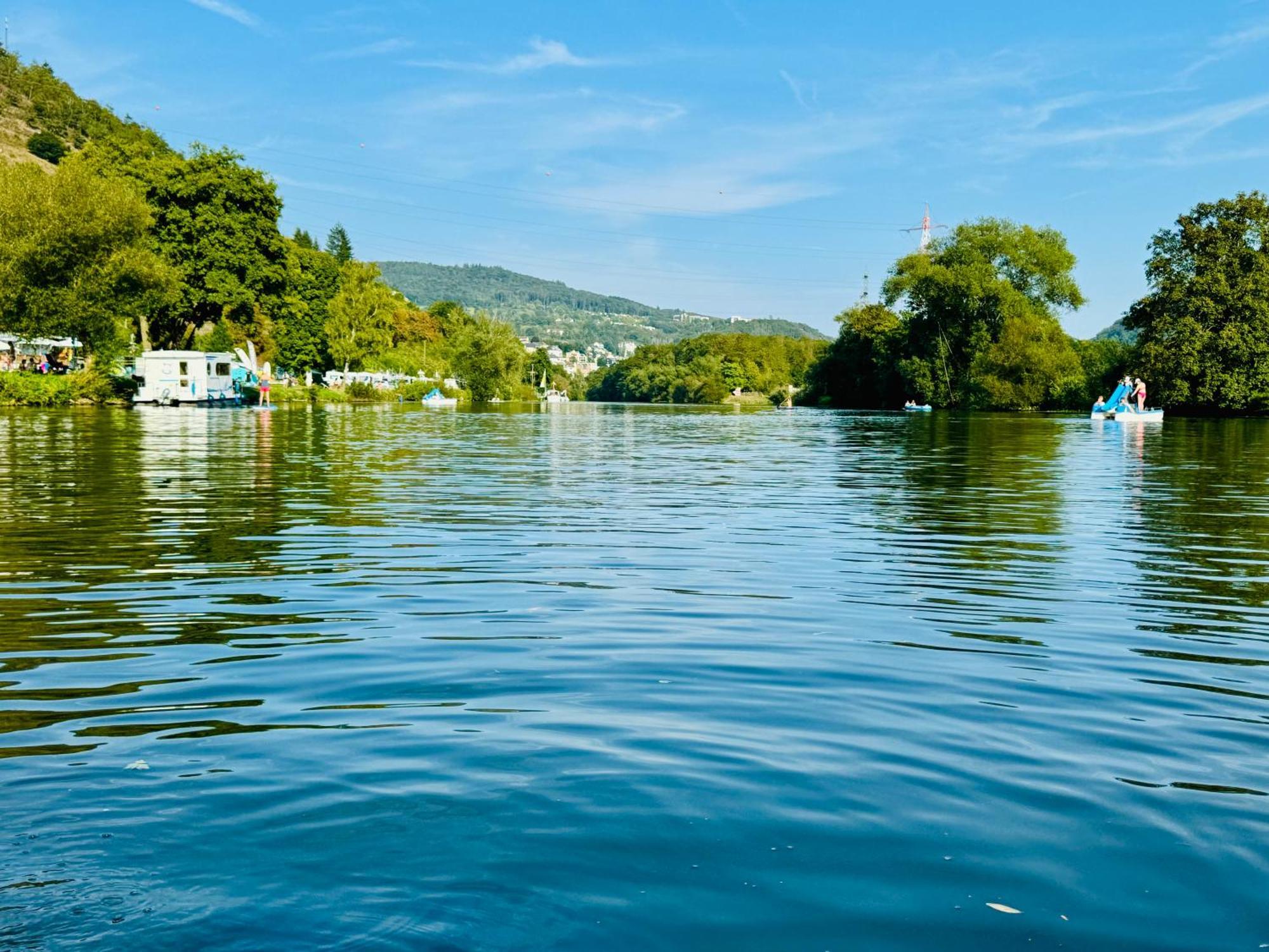 Bookeinfach Bad Ems - Private - Sauna Jacuzzi Whirlpool Swimmingpool Alahna Sup Beachvolleyball Billiards Ping Pong Cinema Theater Music Disco Ball Bbq Und Parkplaetze Extérieur photo