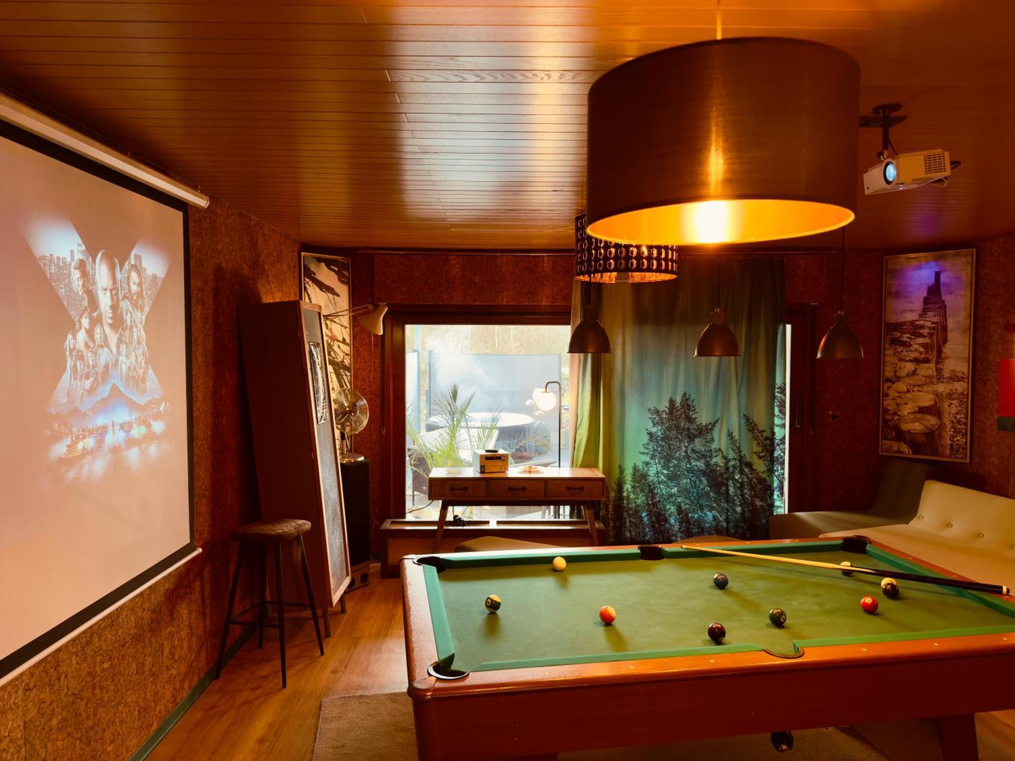 Bookeinfach Bad Ems - Private - Sauna Jacuzzi Whirlpool Swimmingpool Alahna Sup Beachvolleyball Billiards Ping Pong Cinema Theater Music Disco Ball Bbq Und Parkplaetze Extérieur photo