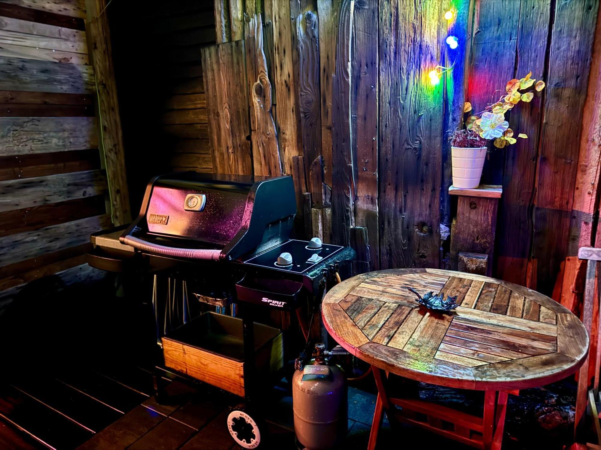 Bookeinfach Bad Ems - Private - Sauna Jacuzzi Whirlpool Swimmingpool Alahna Sup Beachvolleyball Billiards Ping Pong Cinema Theater Music Disco Ball Bbq Und Parkplaetze Extérieur photo