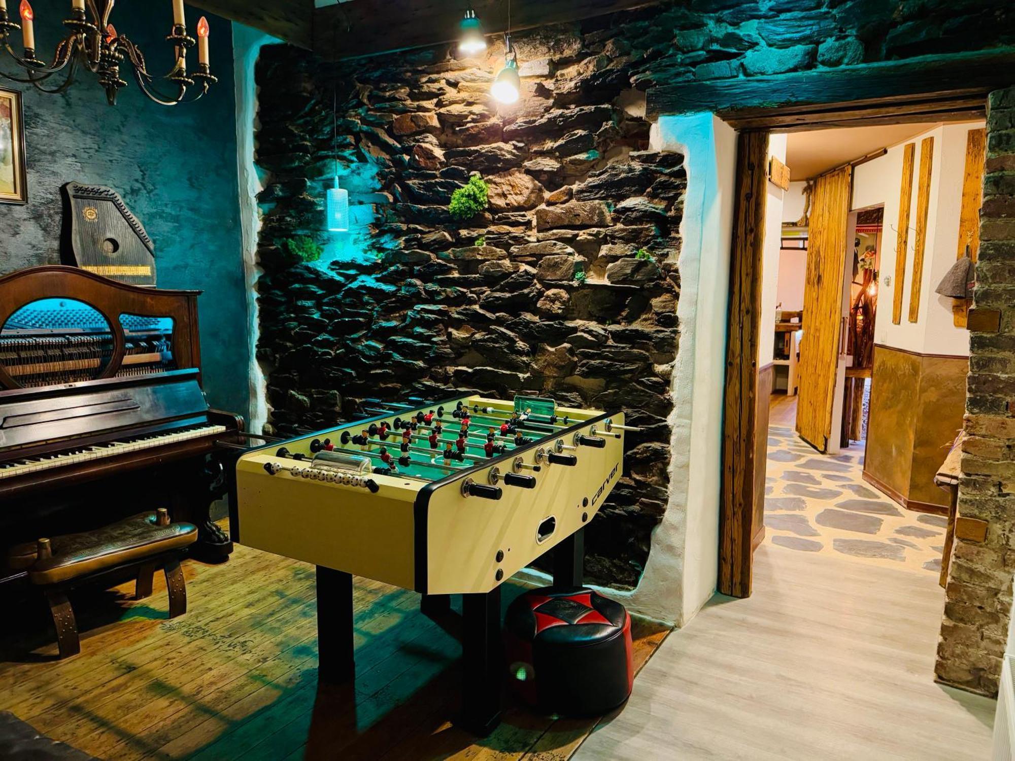 Bookeinfach Bad Ems - Private - Sauna Jacuzzi Whirlpool Swimmingpool Alahna Sup Beachvolleyball Billiards Ping Pong Cinema Theater Music Disco Ball Bbq Und Parkplaetze Extérieur photo
