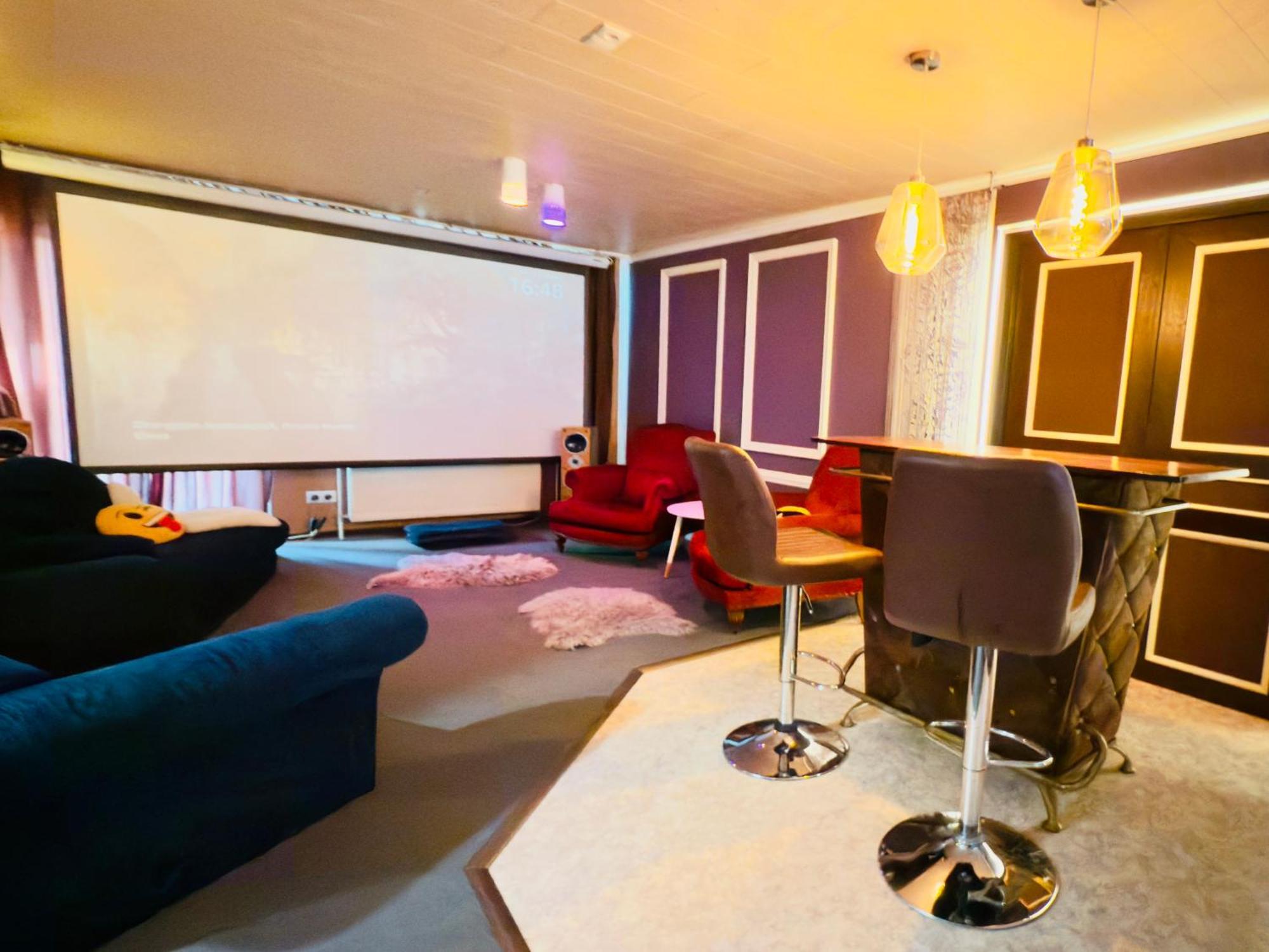Bookeinfach Bad Ems - Private - Sauna Jacuzzi Whirlpool Swimmingpool Alahna Sup Beachvolleyball Billiards Ping Pong Cinema Theater Music Disco Ball Bbq Und Parkplaetze Chambre photo